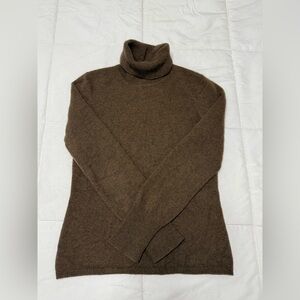 100% Cashemire Turtleneck Sweater